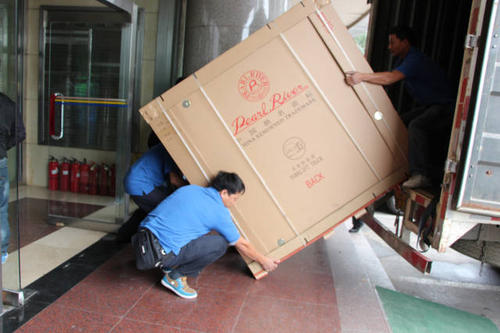 花垣钢琴贵重工艺品无忧运